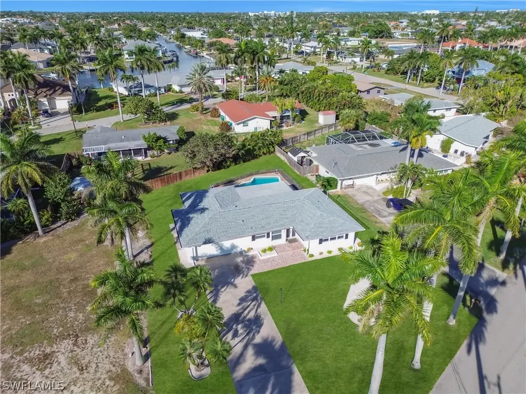 261 Bayshore Drive Cape Coral FL 33904