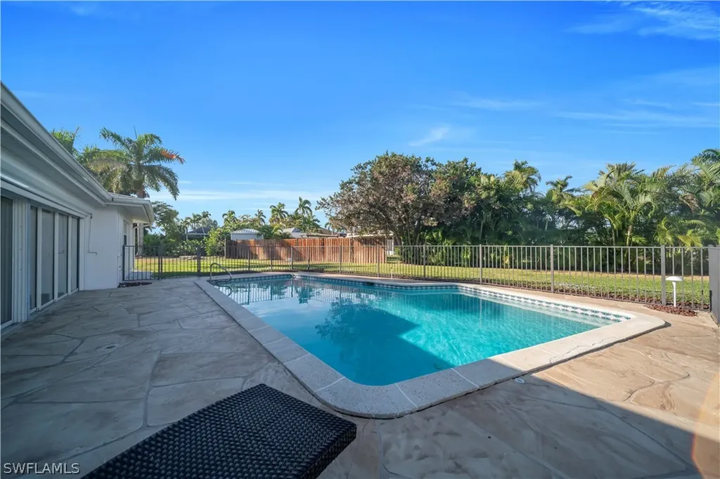 261 Bayshore Drive Cape Coral FL 33904