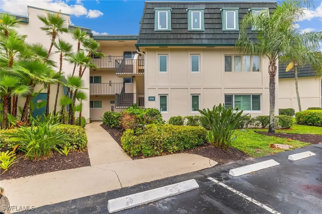 1724 Bald Eagle Drive Naples FL 34105