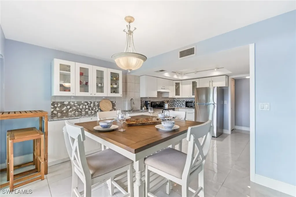 1724 Bald Eagle Drive Naples FL 34105