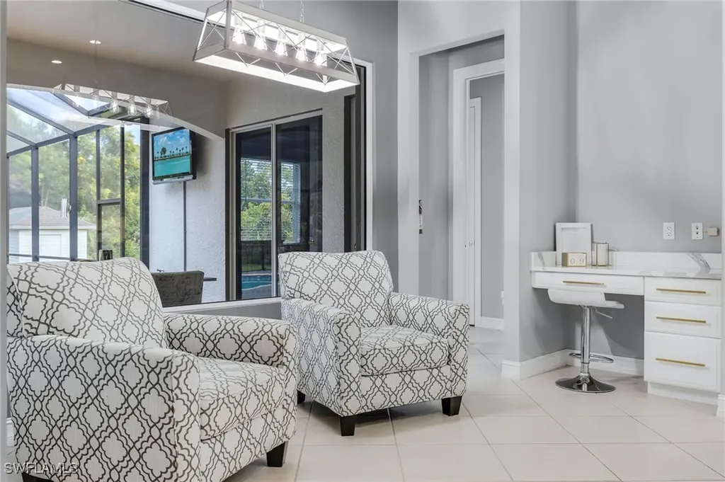 160 Logan Boulevard S Naples FL 34119