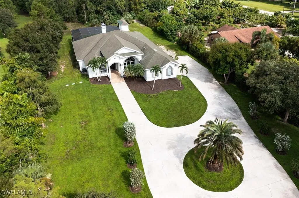 160 Logan Boulevard S Naples FL 34119