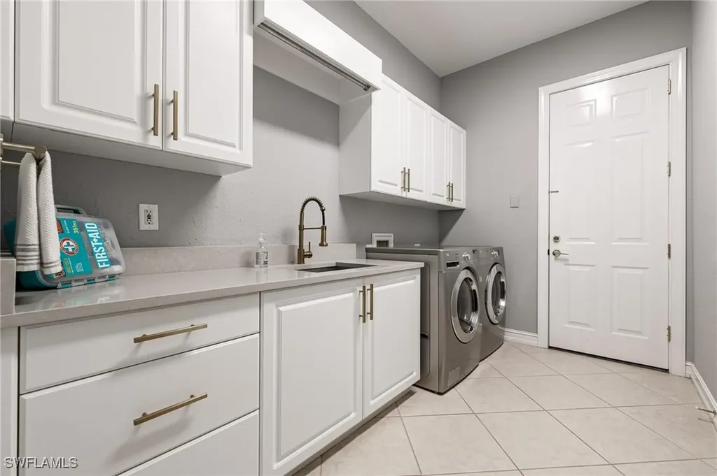 160 Logan Boulevard S Naples FL 34119
