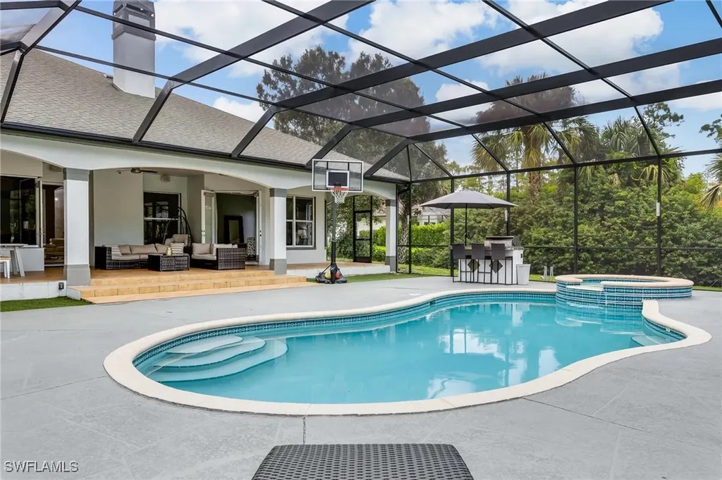 160 Logan Boulevard S Naples FL 34119