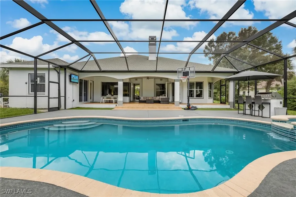 160 Logan Boulevard S Naples FL 34119