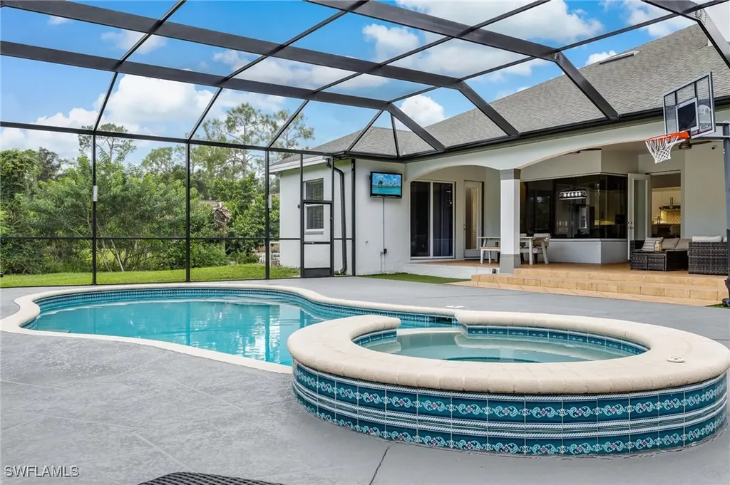 160 Logan Boulevard S Naples FL 34119