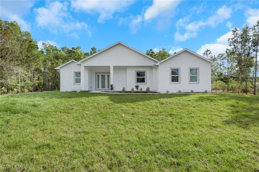 160 Logan Boulevard S Naples FL 34119