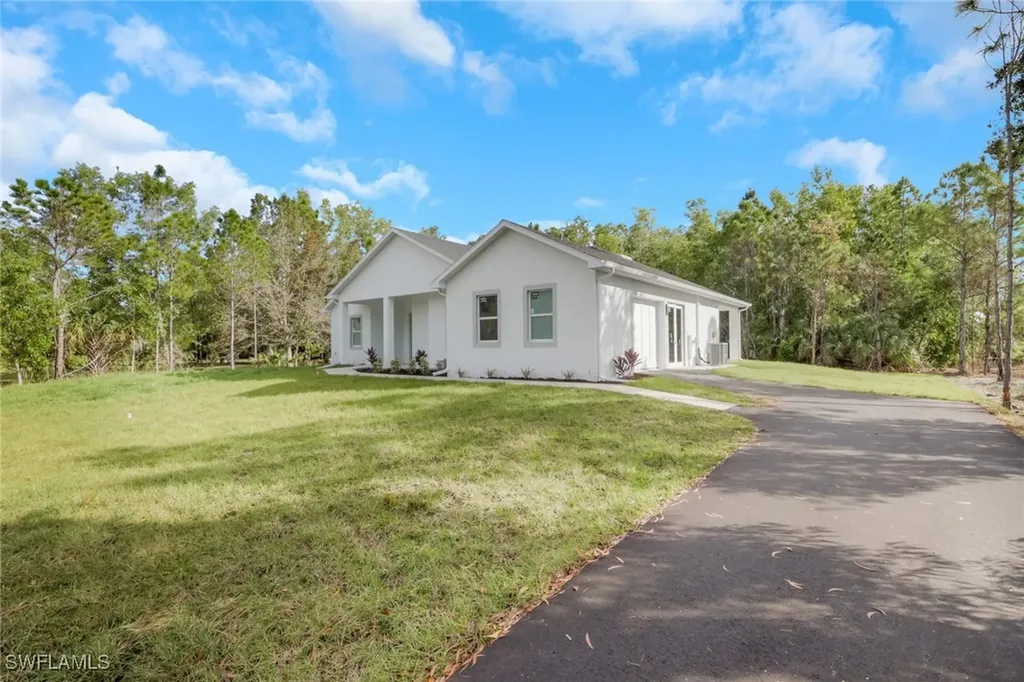 160 Logan Boulevard S Naples FL 34119
