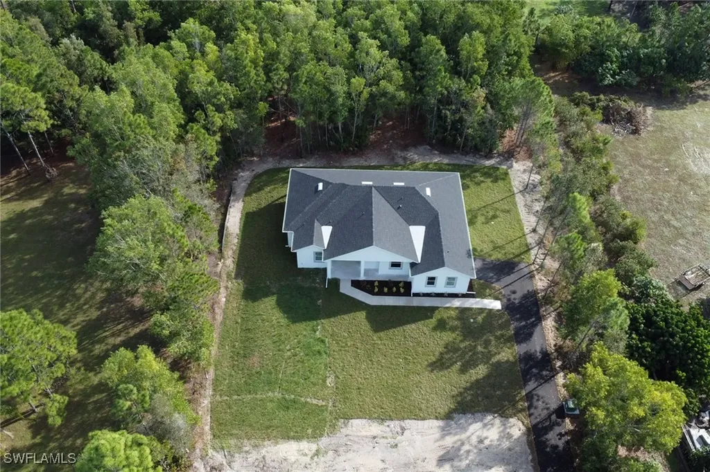 160 Logan Boulevard S Naples FL 34119