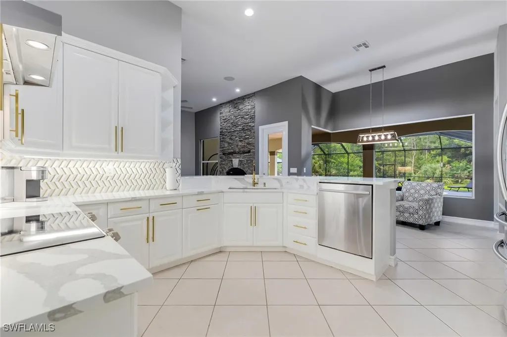 160 Logan Boulevard S Naples FL 34119