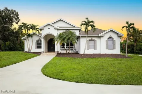160 Logan Boulevard S Naples FL 34119