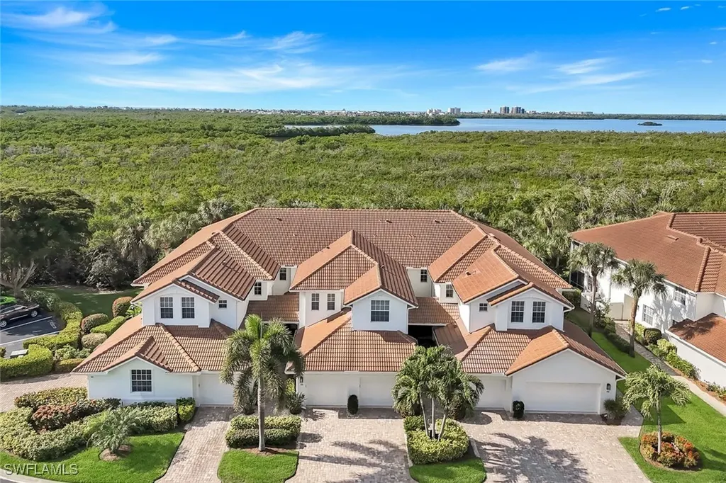 Bonita Springs FL, 26992 Montego Pointe Court, Unit 203