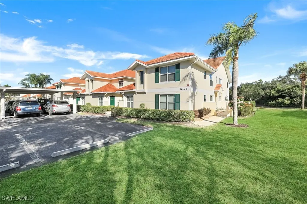 Naples FL, 5425 Worthington Lane, Unit 103