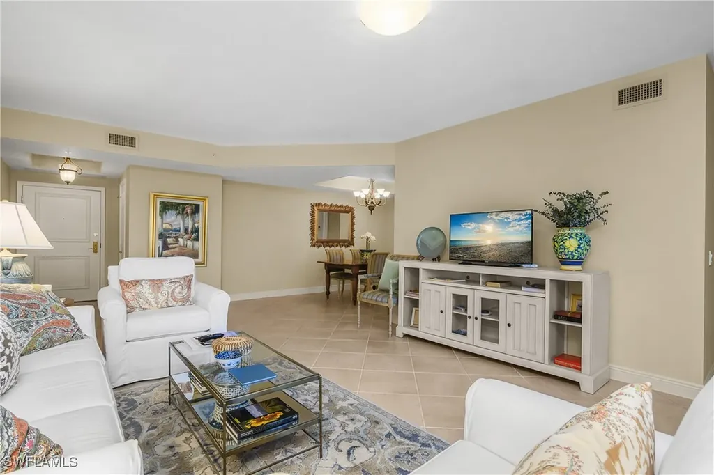 7225 Pelican Bay Boulevard Naples FL 34108