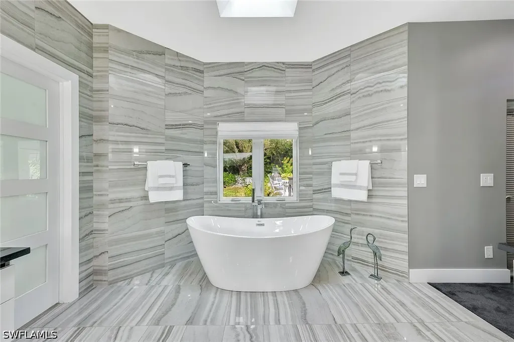 7060 Hendry Creek Drive Fort Myers FL 33908