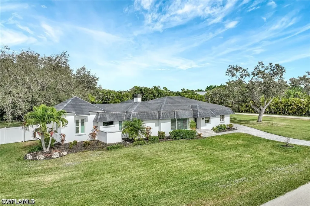 7060 Hendry Creek Drive Fort Myers FL 33908