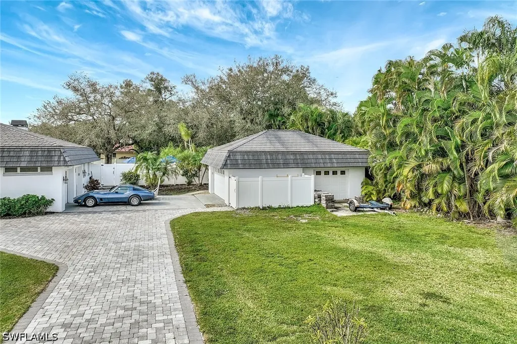 7060 Hendry Creek Drive Fort Myers FL 33908
