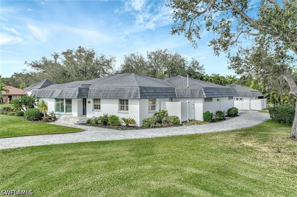 7060 Hendry Creek Drive Fort Myers FL 33908
