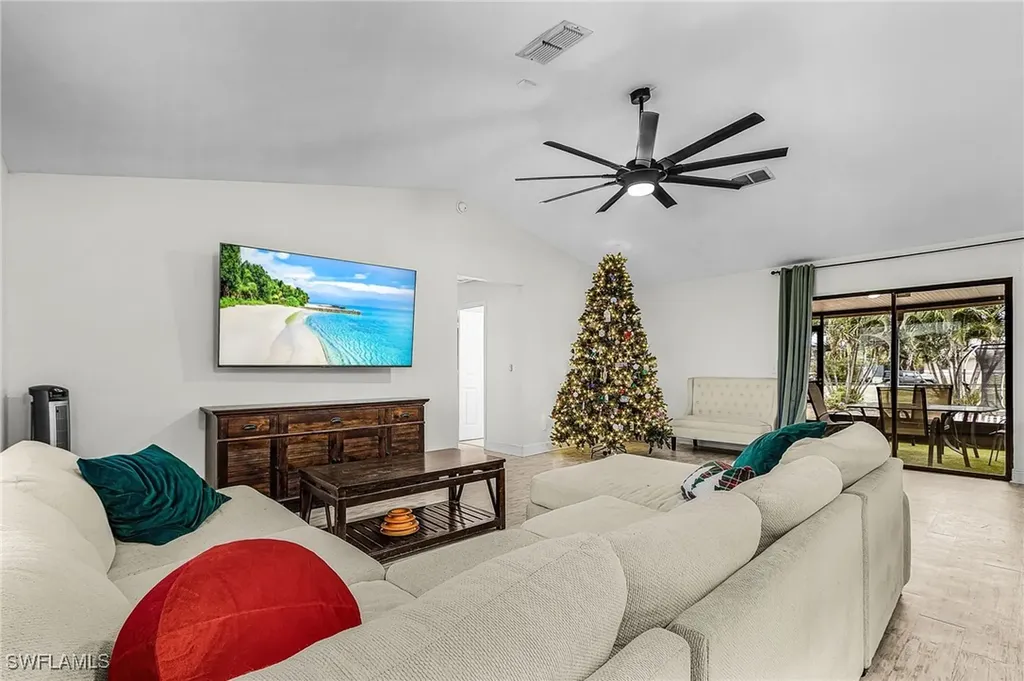 205 NW 14th Street Cape Coral FL 33993