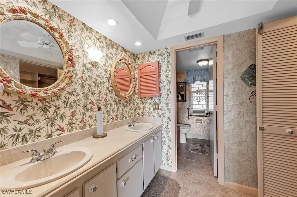 200 Albi Road Naples FL 34112