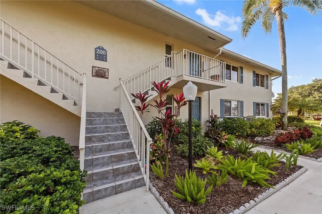 200 Albi Road Naples FL 34112