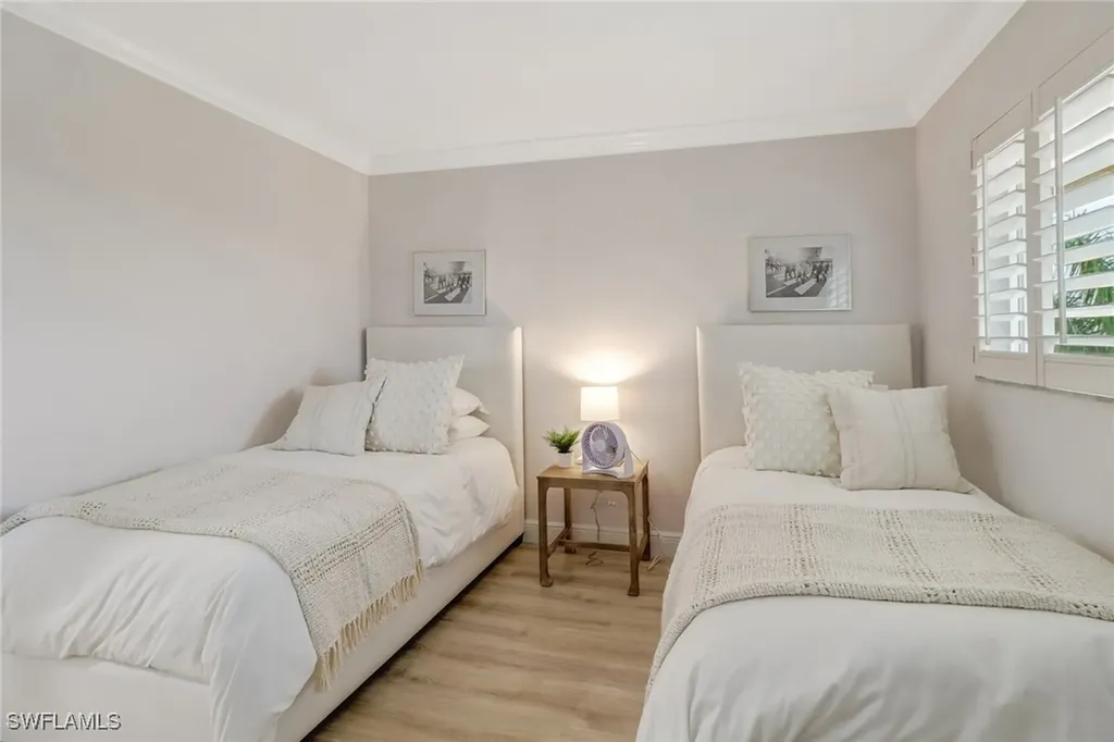 21 High Point Circle E Naples FL 34103