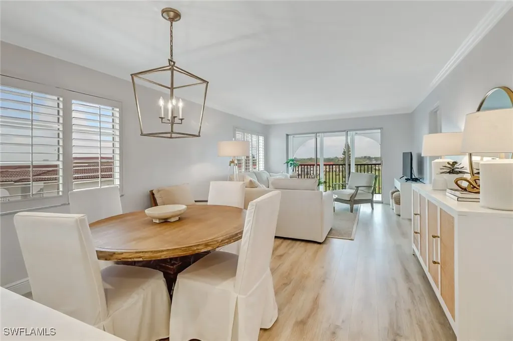 21 High Point Circle E Naples FL 34103