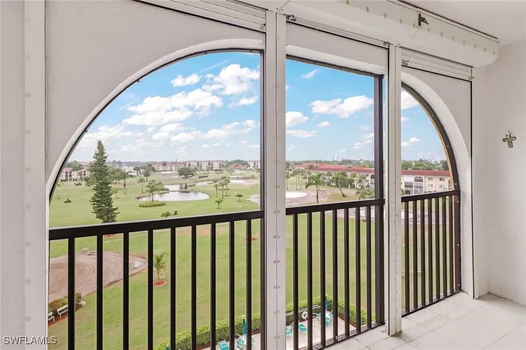 21 High Point Circle E Naples FL 34103