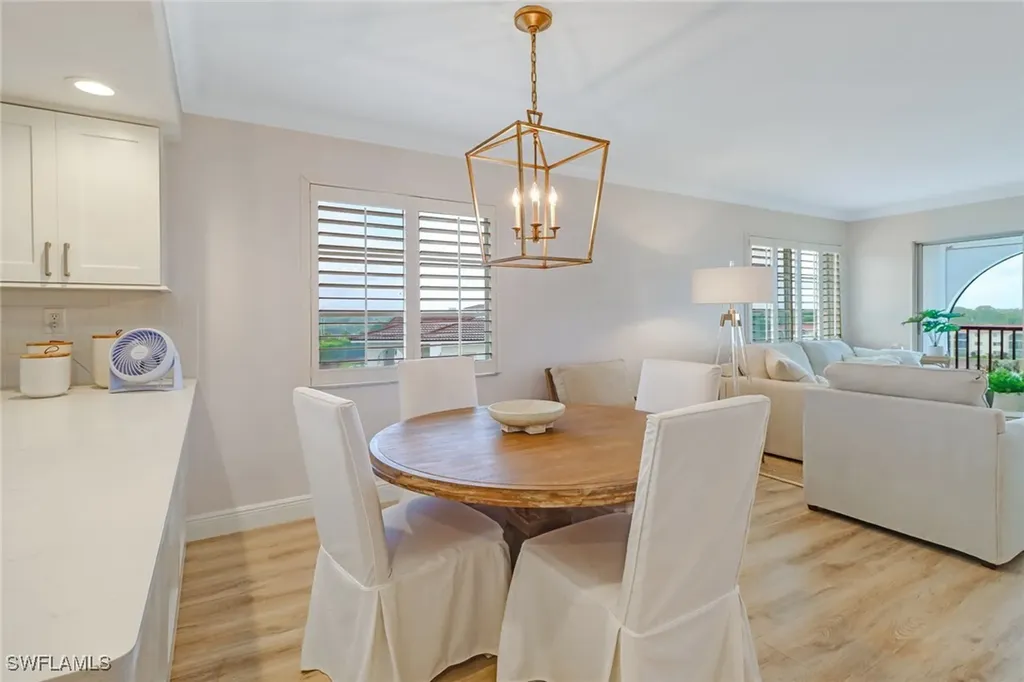 21 High Point Circle E Naples FL 34103