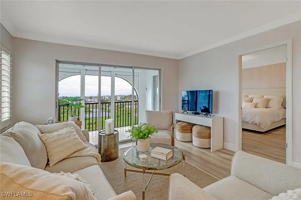 21 High Point Circle E Naples FL 34103