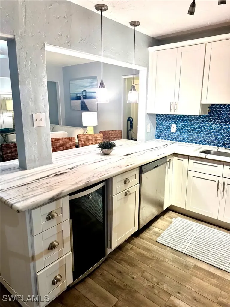 981 8th Terrace N Naples FL 34102