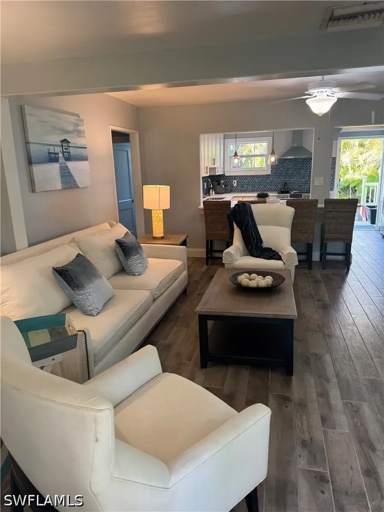981 8th Terrace N Naples FL 34102