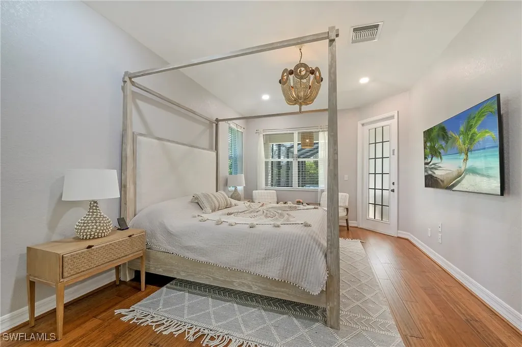 1020 Tivoli Lane Naples FL 34104
