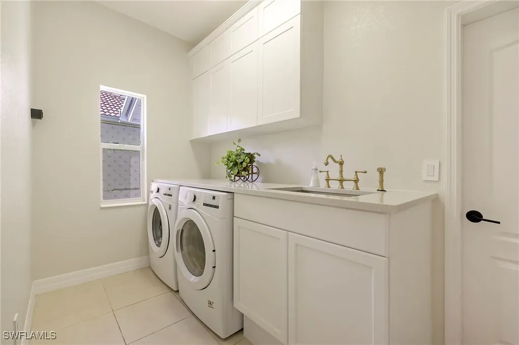 1020 Tivoli Lane Naples FL 34104