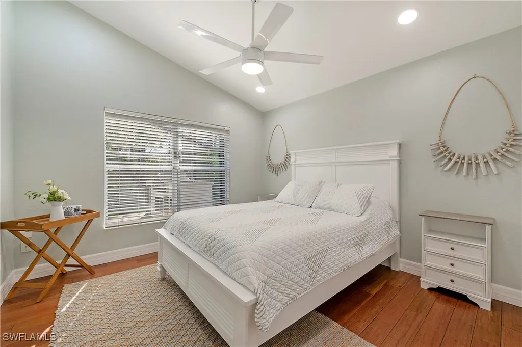 1020 Tivoli Lane Naples FL 34104