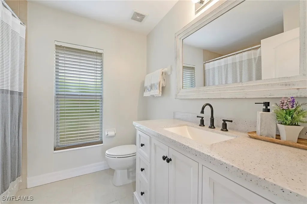 1020 Tivoli Lane Naples FL 34104