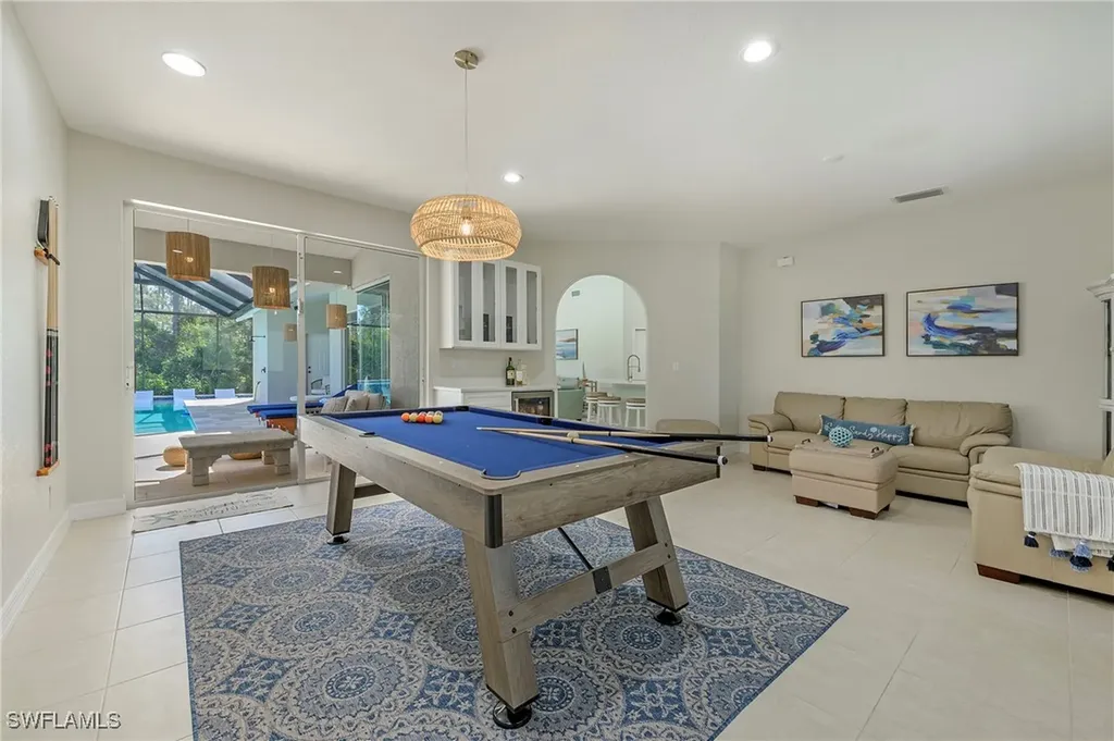 1020 Tivoli Lane Naples FL 34104