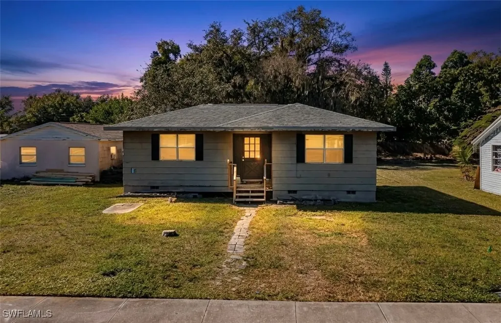 318 Bellair Road Fort Myers FL 33905