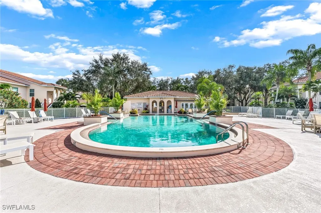 104 Siena Way Naples FL 34119