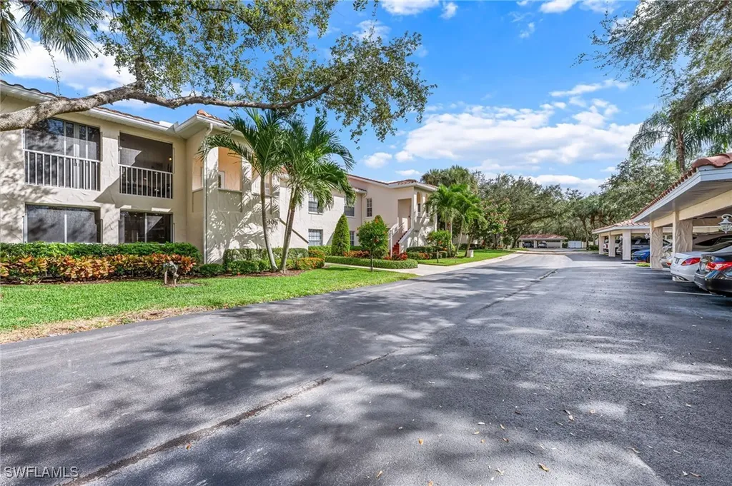 104 Siena Way Naples FL 34119