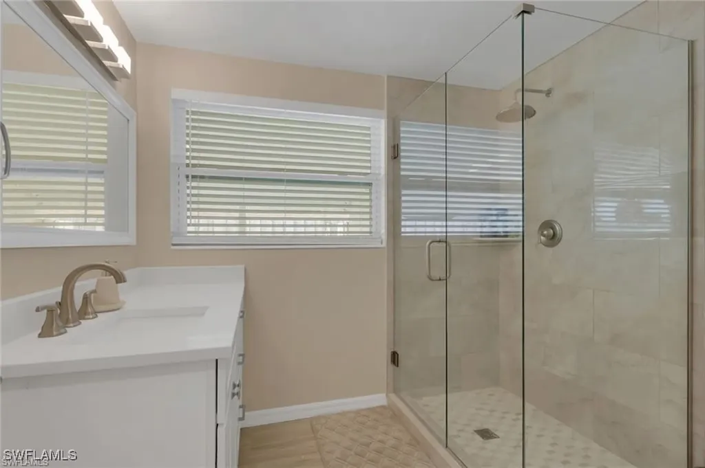 829 107th Avenue N Naples FL 34108