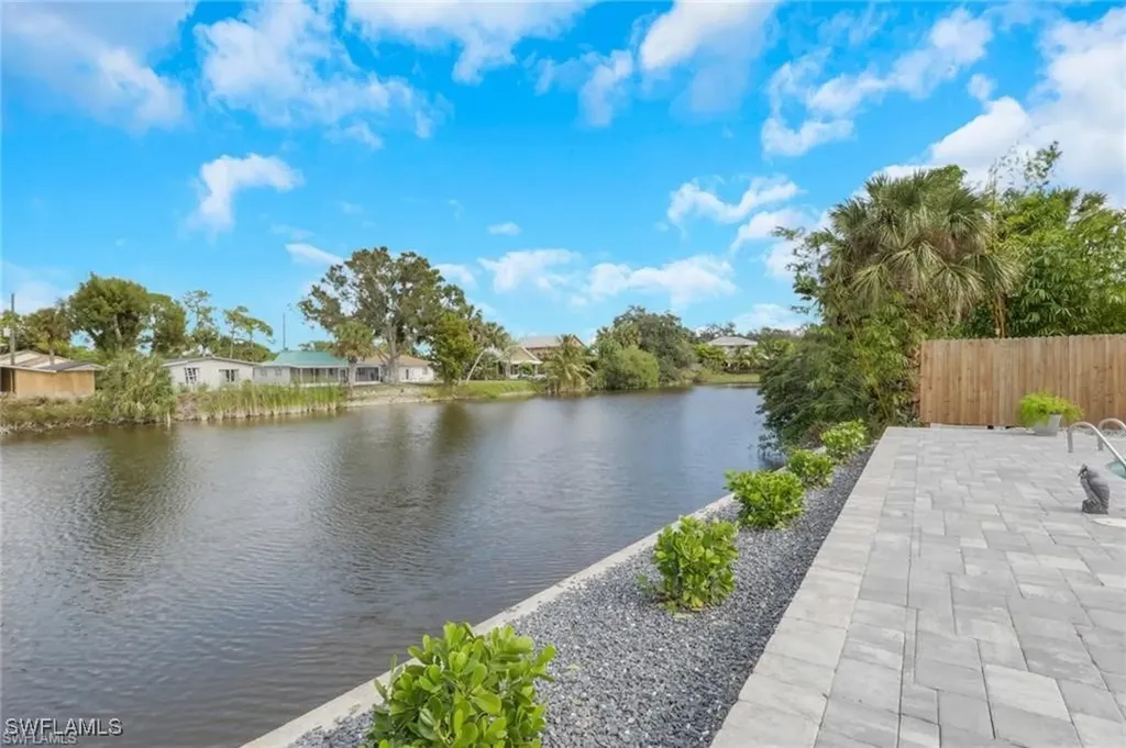 829 107th Avenue N Naples FL 34108