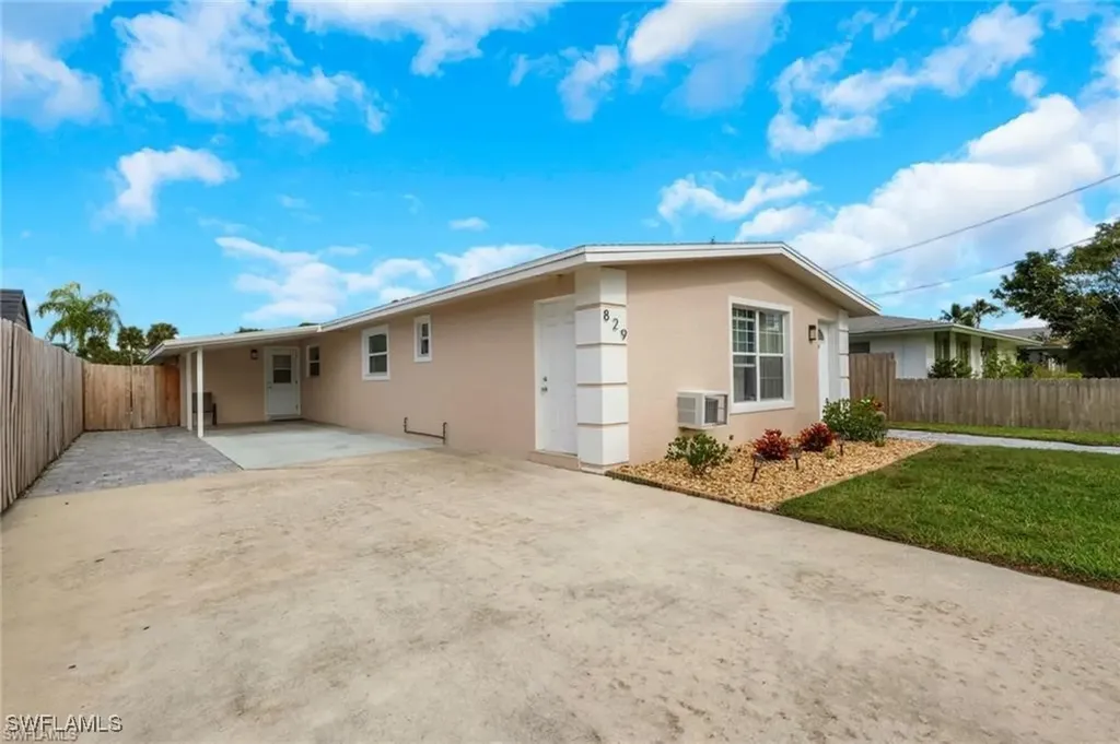 829 107th Avenue N Naples FL 34108