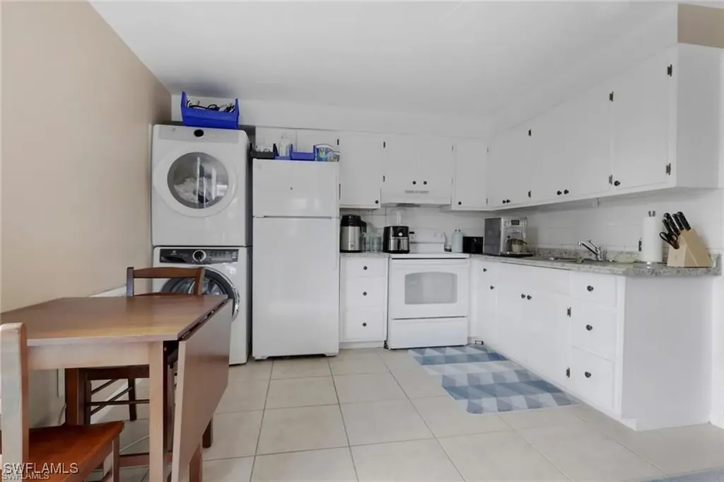 829 107th Avenue N Naples FL 34108