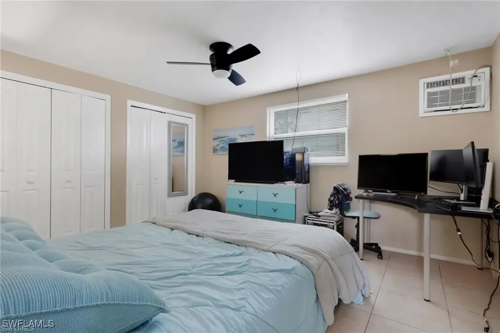 829 107th Avenue N Naples FL 34108