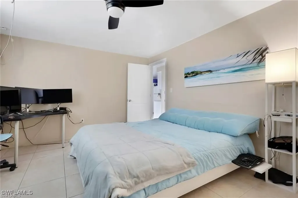 829 107th Avenue N Naples FL 34108