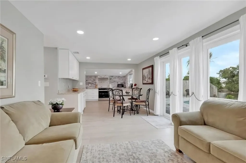 829 107th Avenue N Naples FL 34108