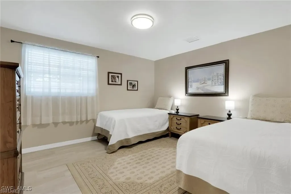 829 107th Avenue N Naples FL 34108