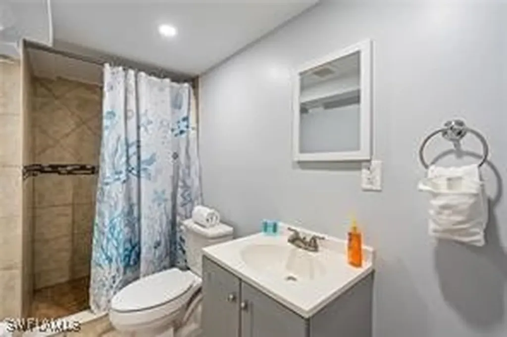 423 Lazy Way Fort Myers Beach FL 33931