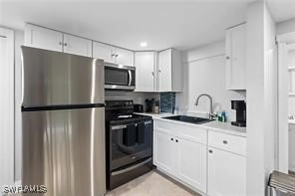 423 Lazy Way Fort Myers Beach FL 33931